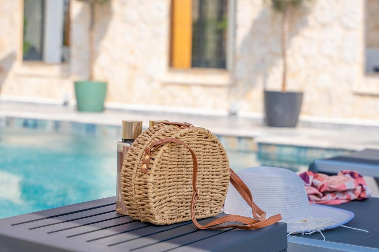 Lupia Suites Калкан Экстерьер фото